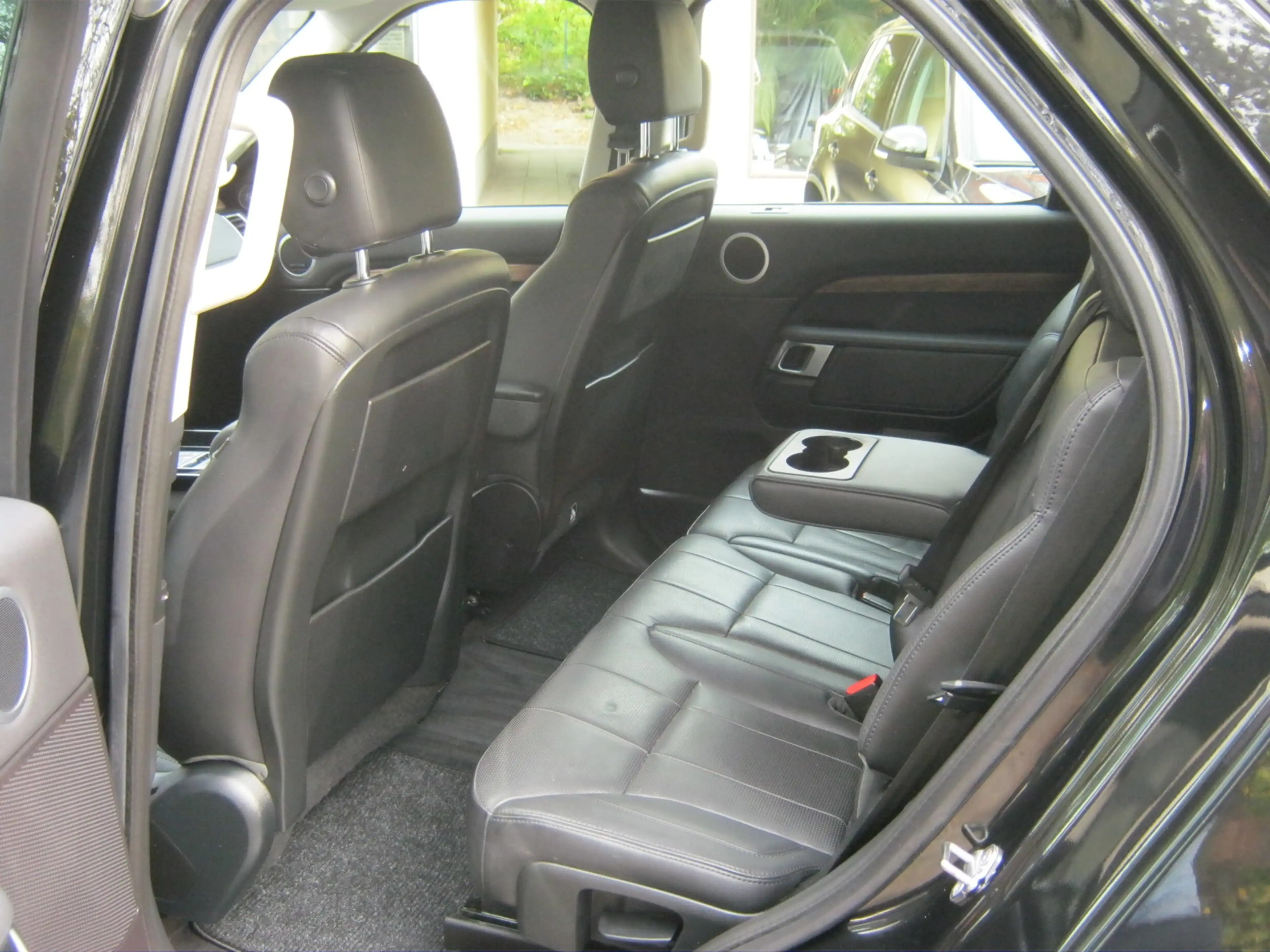 Land Rover Discovery 5 SD4 HSE 7-Sitzer TÜV/INSPEKT. NEU ! — photo 13