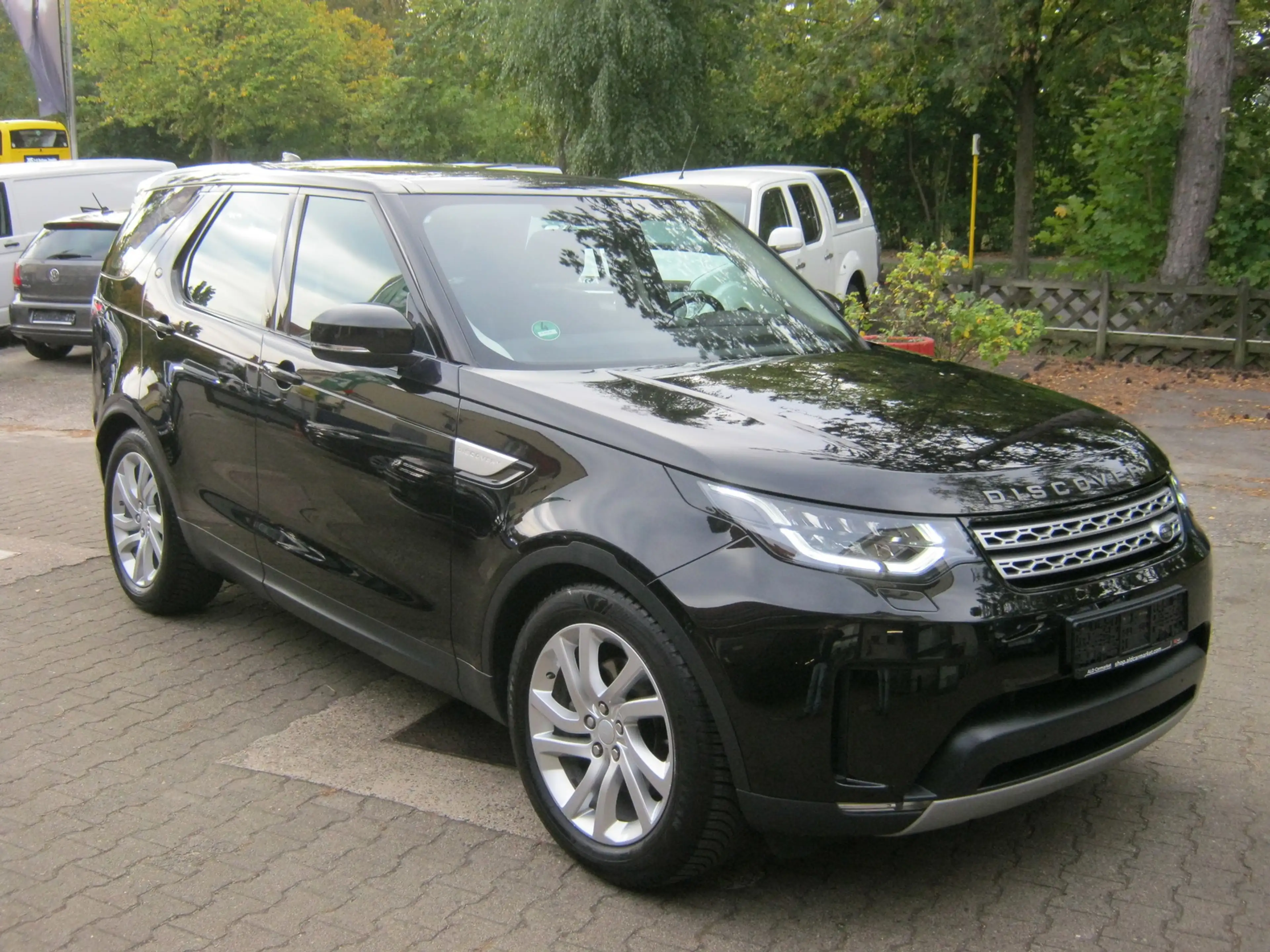 Land Rover Discovery 5 SD4 HSE 7-Sitzer TÜV/INSPEKT. NEU !