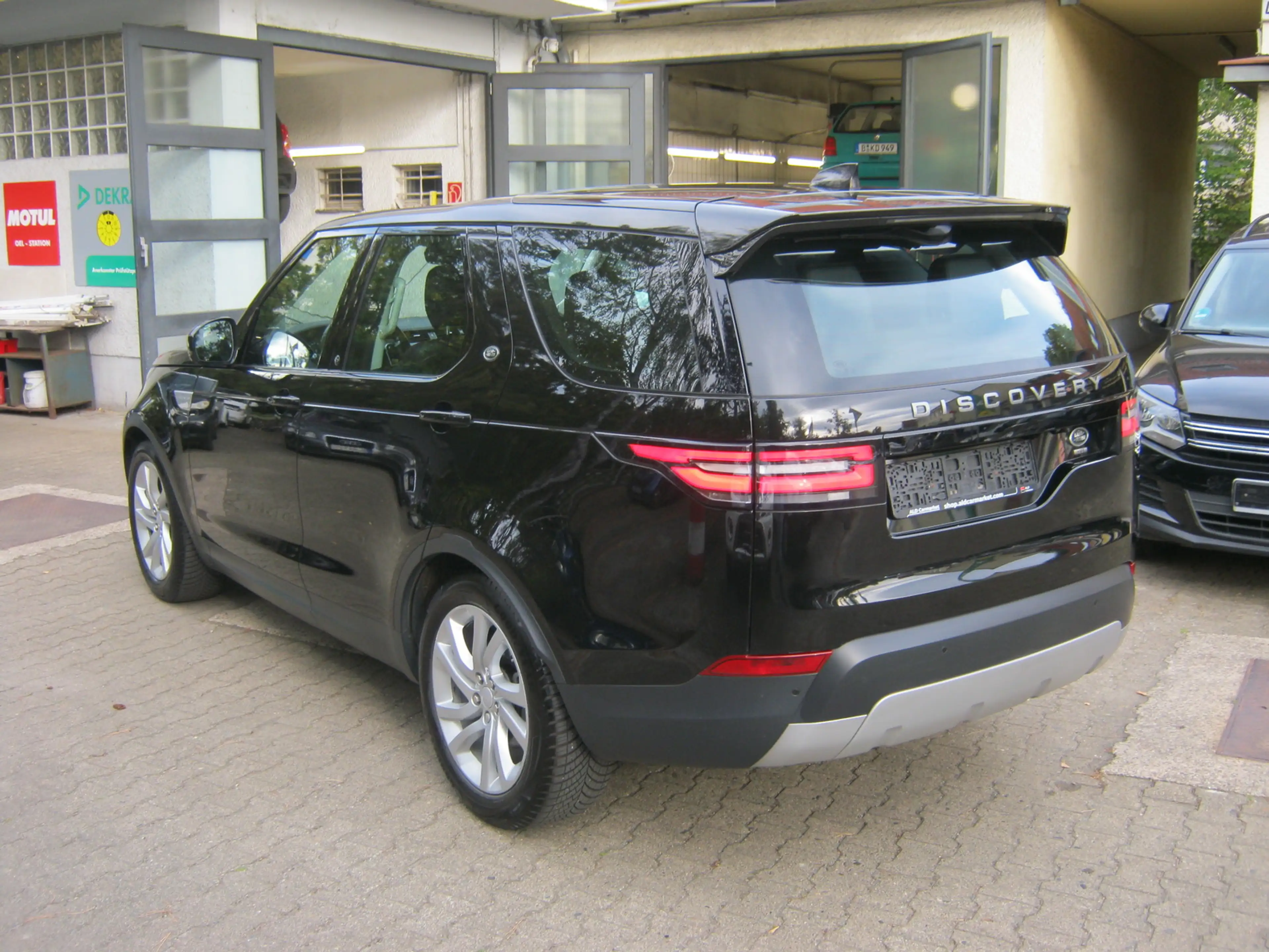 Land Rover Discovery 5 SD4 HSE 7-Sitzer TÜV/INSPEKT. NEU ! — photo 4