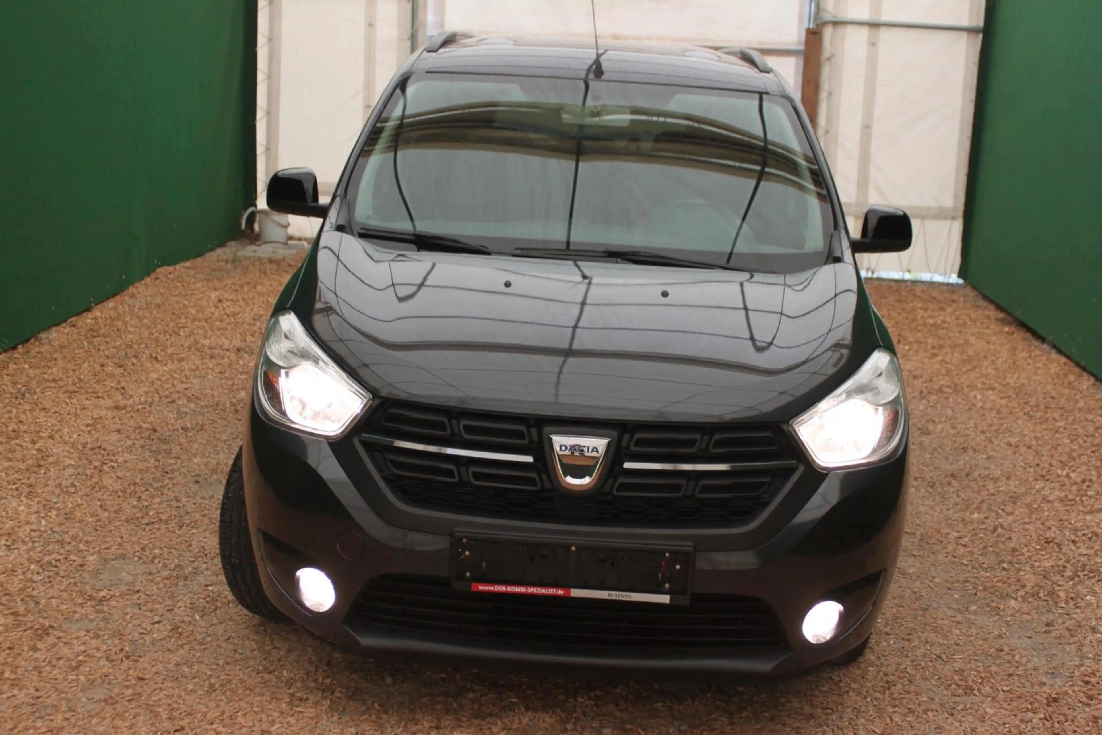 Dacia Lodgy 1.6 - 7-Sitzer/ PDC/ Navi/ 1.Hd/ 44 tkm — photo 8
