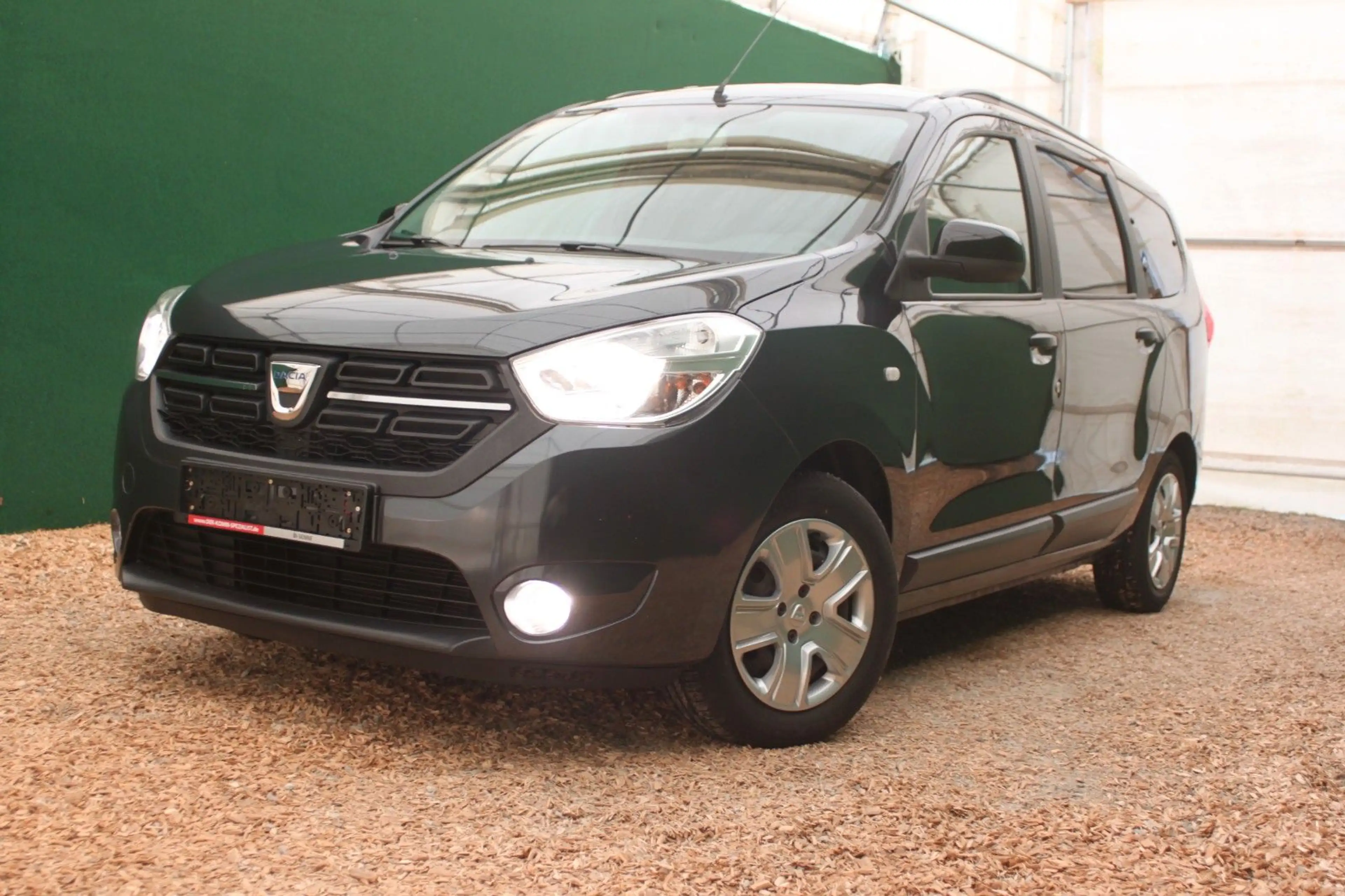 Dacia Lodgy 1.6 - 7-Sitzer/ PDC/ Navi/ 1.Hd/ 44 tkm — photo 3