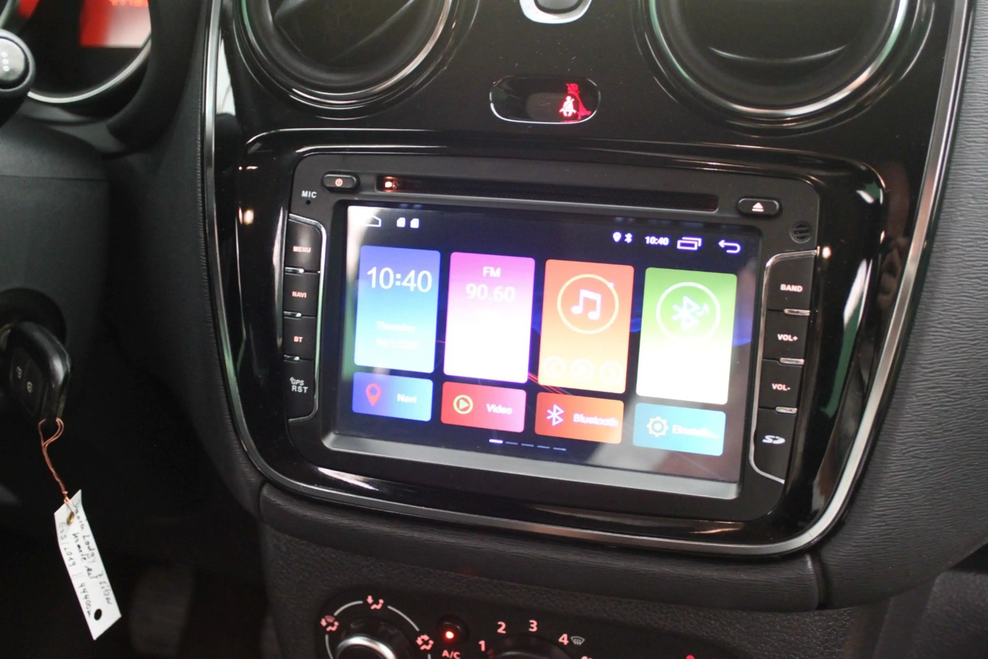 Dacia Lodgy 1.6 - 7-Sitzer/ PDC/ Navi/ 1.Hd/ 44 tkm — photo 14