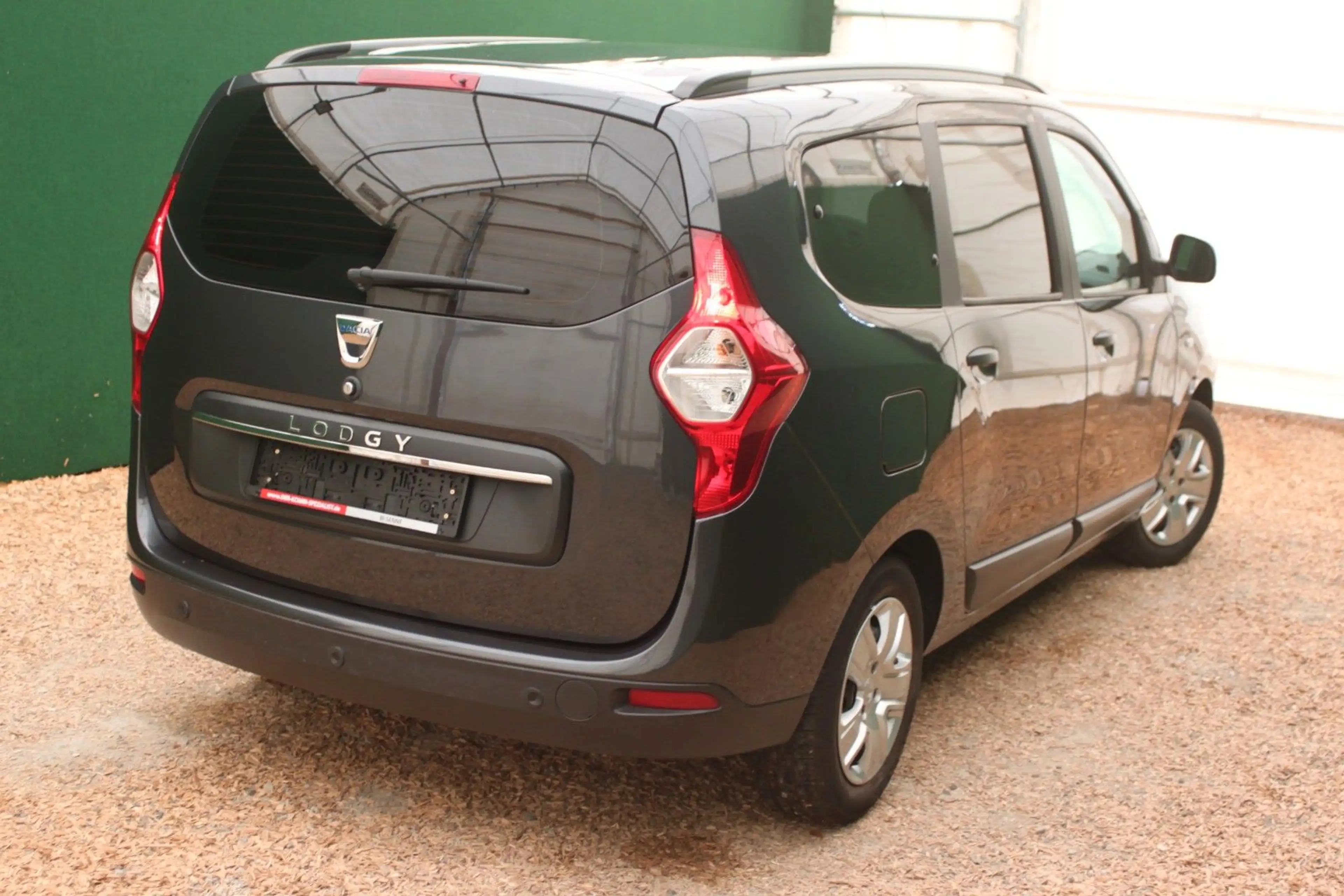 Dacia Lodgy 1.6 - 7-Sitzer/ PDC/ Navi/ 1.Hd/ 44 tkm — photo 6