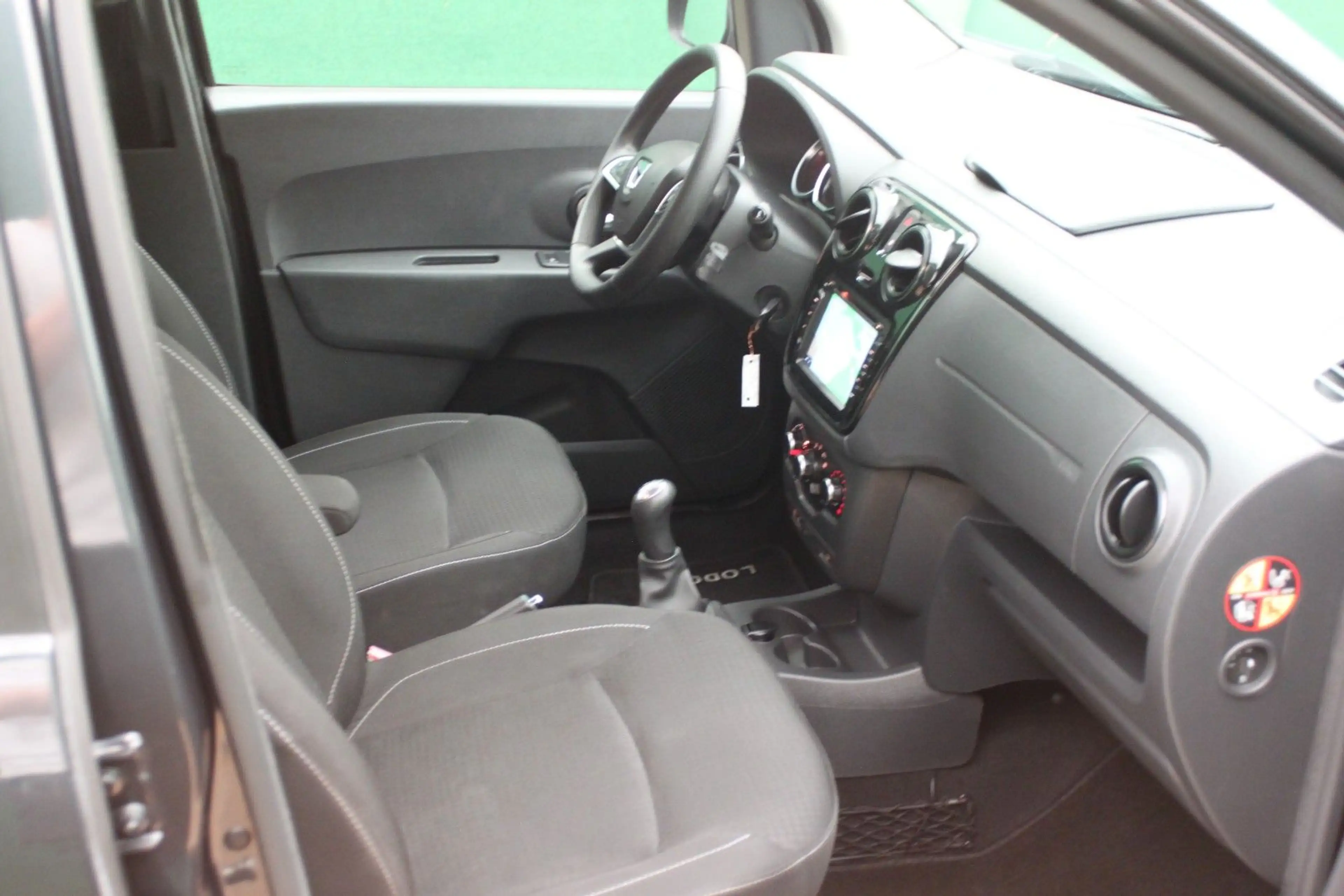 Dacia Lodgy 1.6 - 7-Sitzer/ PDC/ Navi/ 1.Hd/ 44 tkm — photo 12