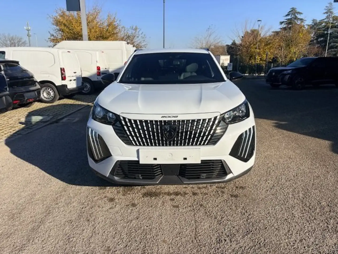 Peugeot 2008 1.2 benzina Allure 100 cv PROMO DICEMBRE Bianco - 2