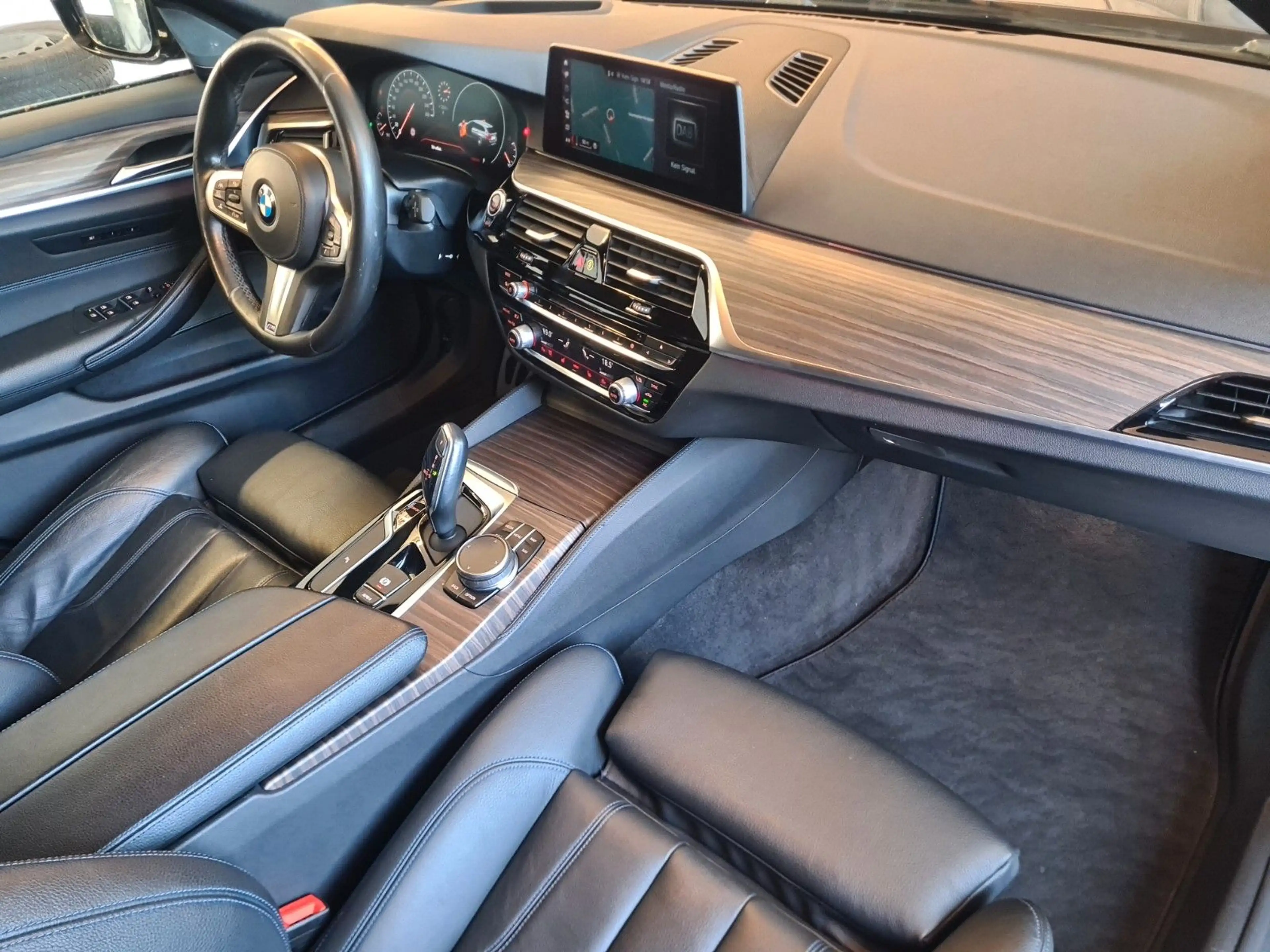 BMW 540 d Touring xDrive M Sport *Autom.*Leder*Pano* — photo 10