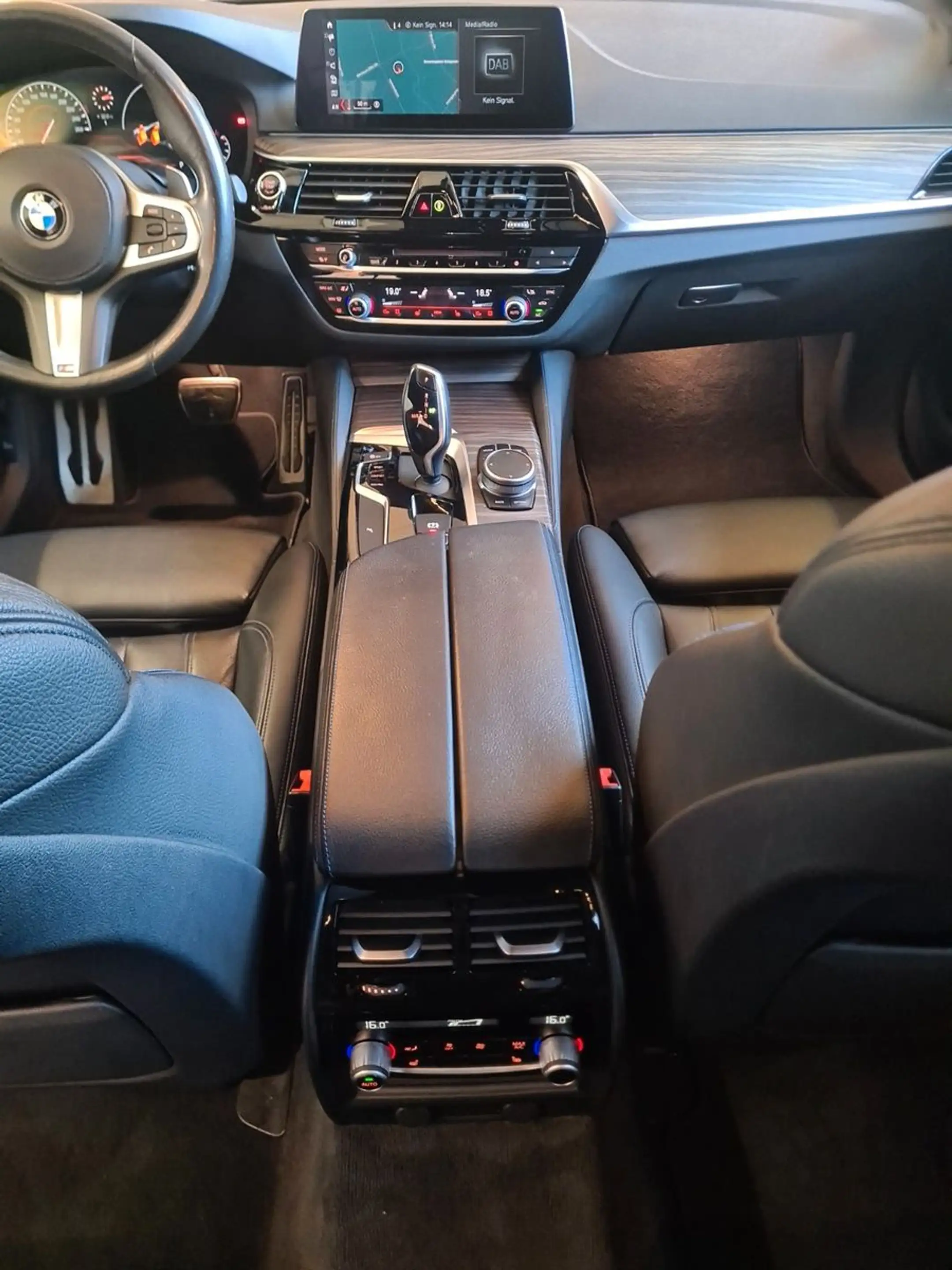 BMW 540 d Touring xDrive M Sport *Autom.*Leder*Pano* — photo 13