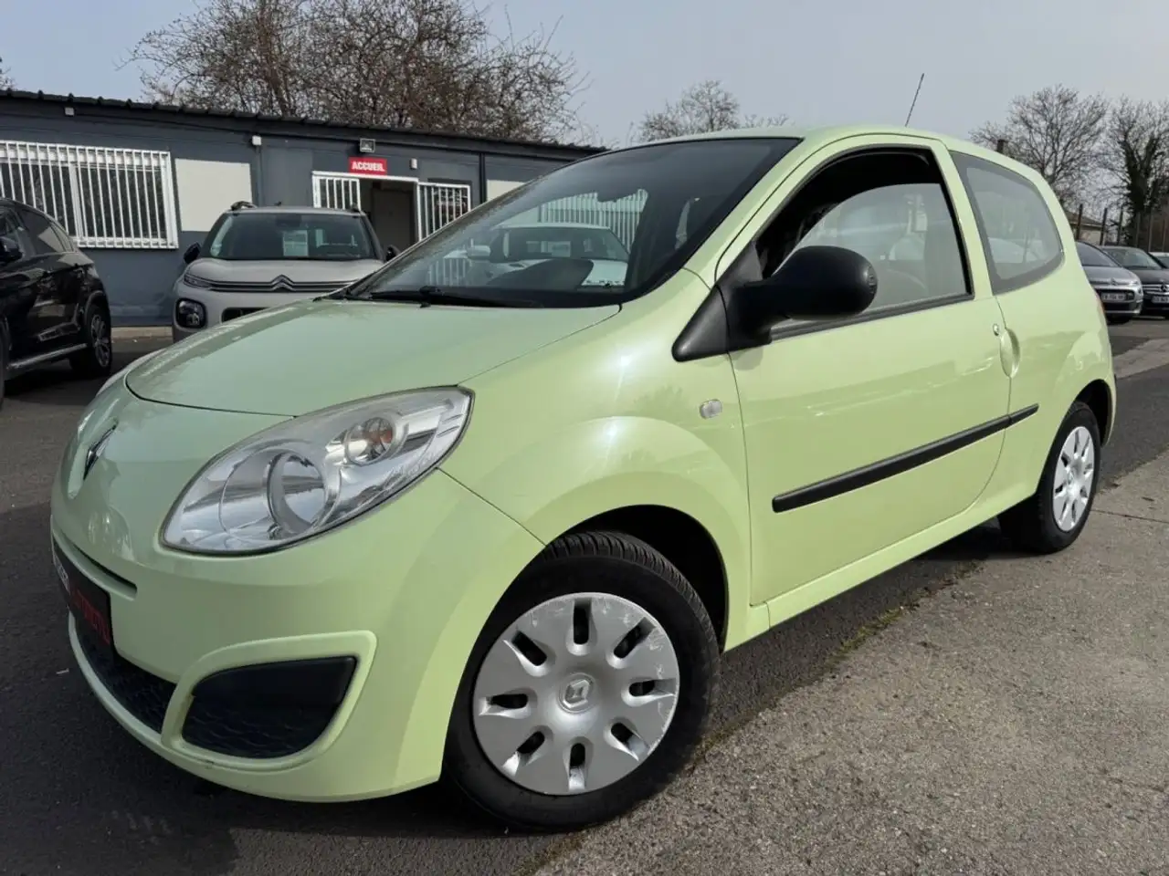 Renault Twingo II 1.2i 16V 76CH Dynamique