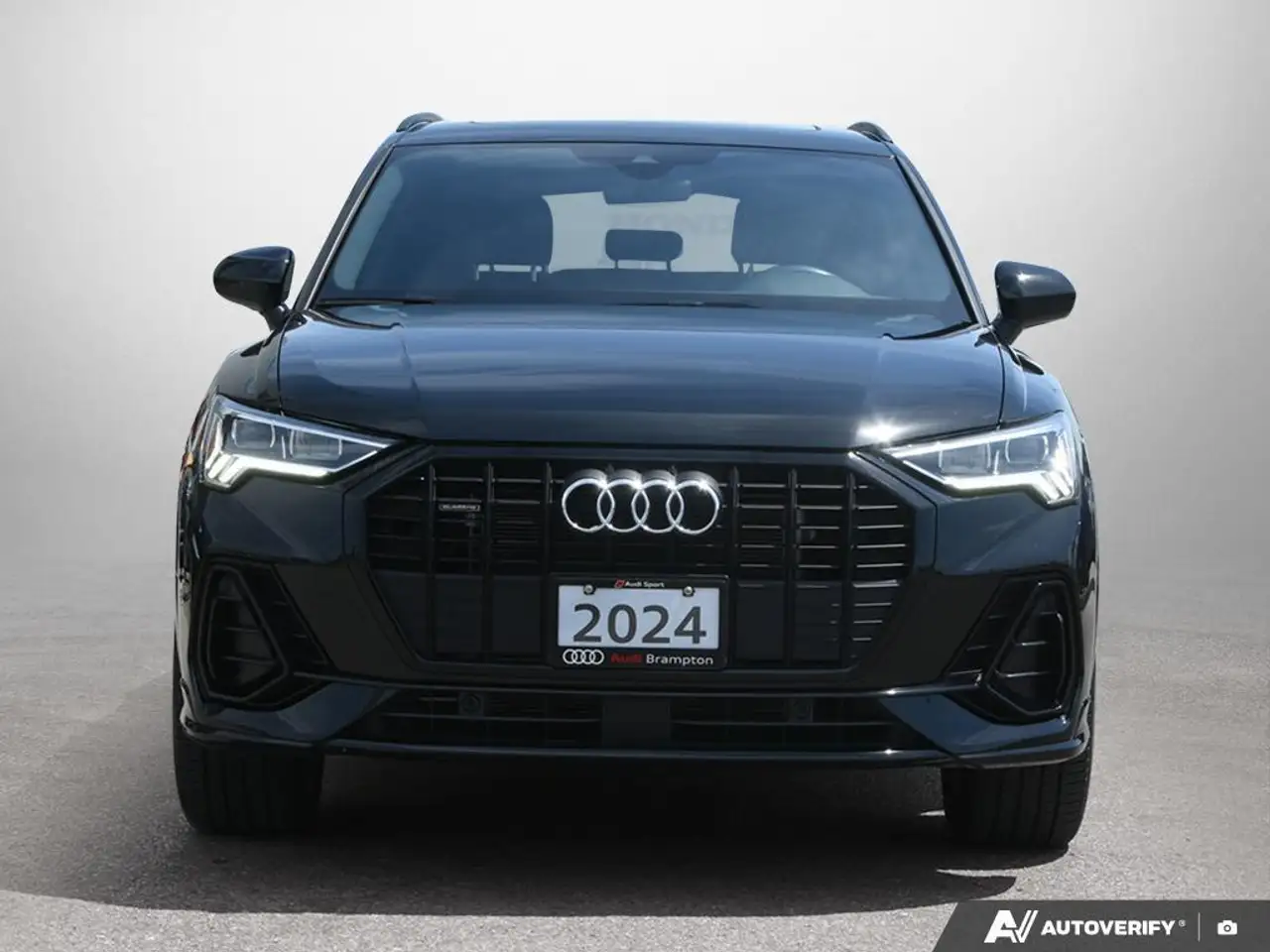 Audi Q3 снимка Audi Q3