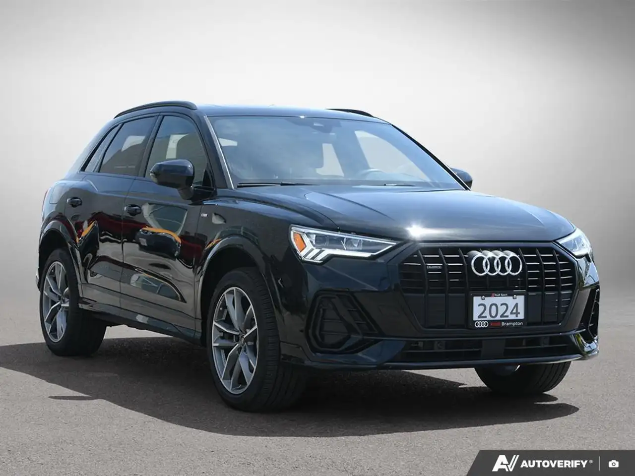 Audi Q3 снимка Audi Q3