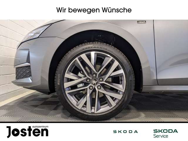 Skoda Octavia Combi Tour 2.0TDI AHK Fahrass. LichtSicht+ Winter+