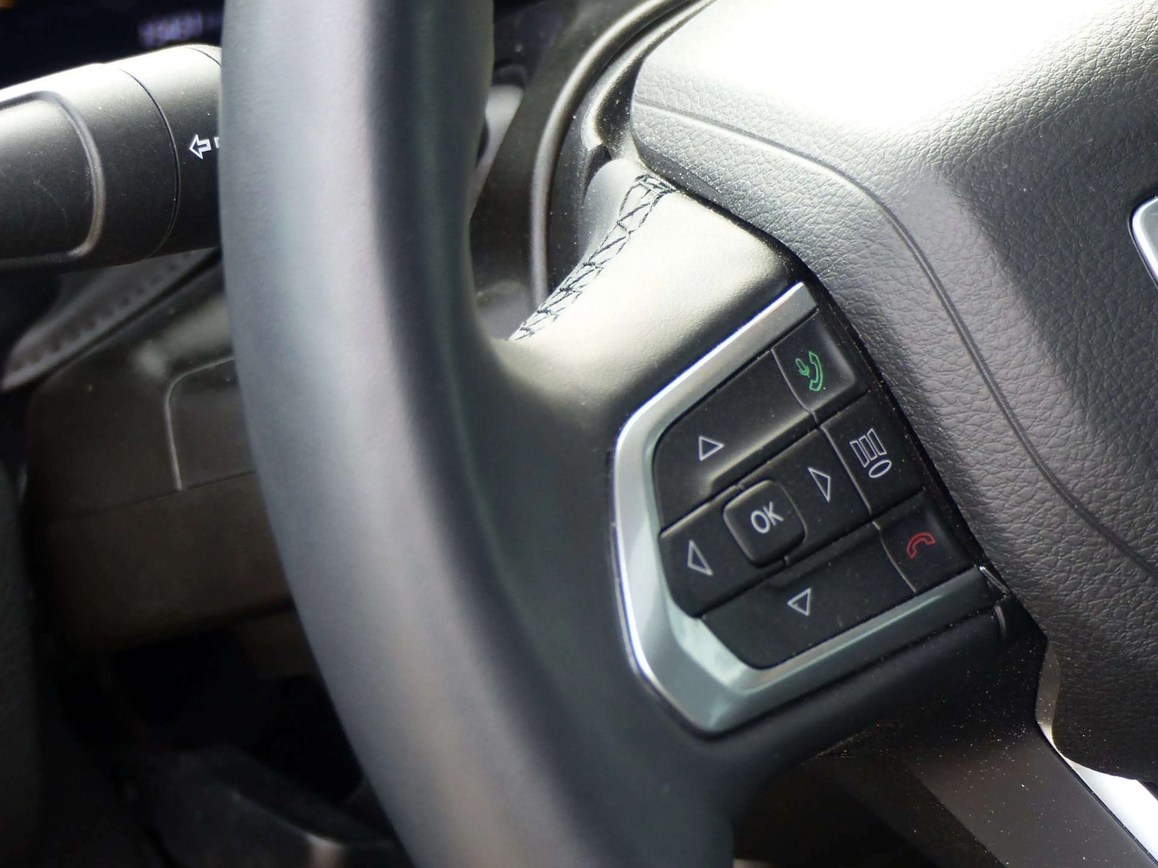 Jeep Renegade MHEV PANORAMA NAVI LEDER AHK — photo 14