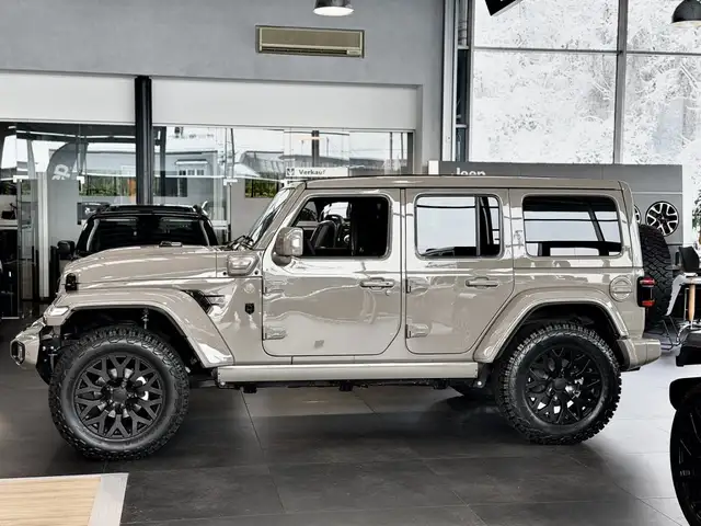 Jeep Wrangler Sahara Brute Ansicht 3