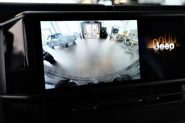 Jeep Wrangler Sahara Brute Ansicht 13