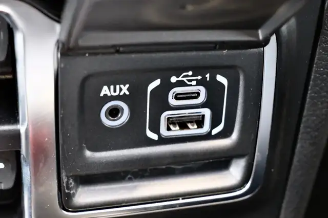 Jeep Wrangler Sahara Brute Ansicht 19