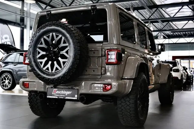 Jeep Wrangler Sahara Brute Ansicht 4