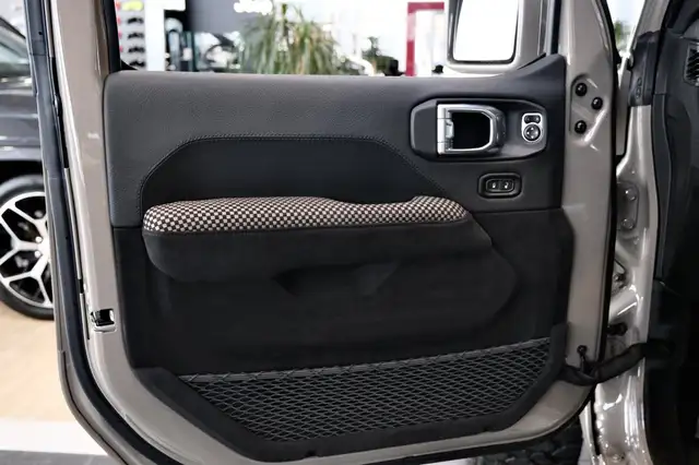 Jeep Wrangler Sahara Brute Ansicht 29