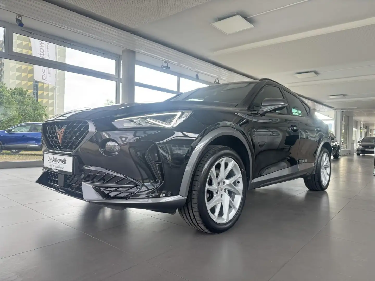 CUPRA Formentor 1.5 TSI DSG NAVI LED ACC SHZG R-KAM BT Klima Navi Schwarz - 2