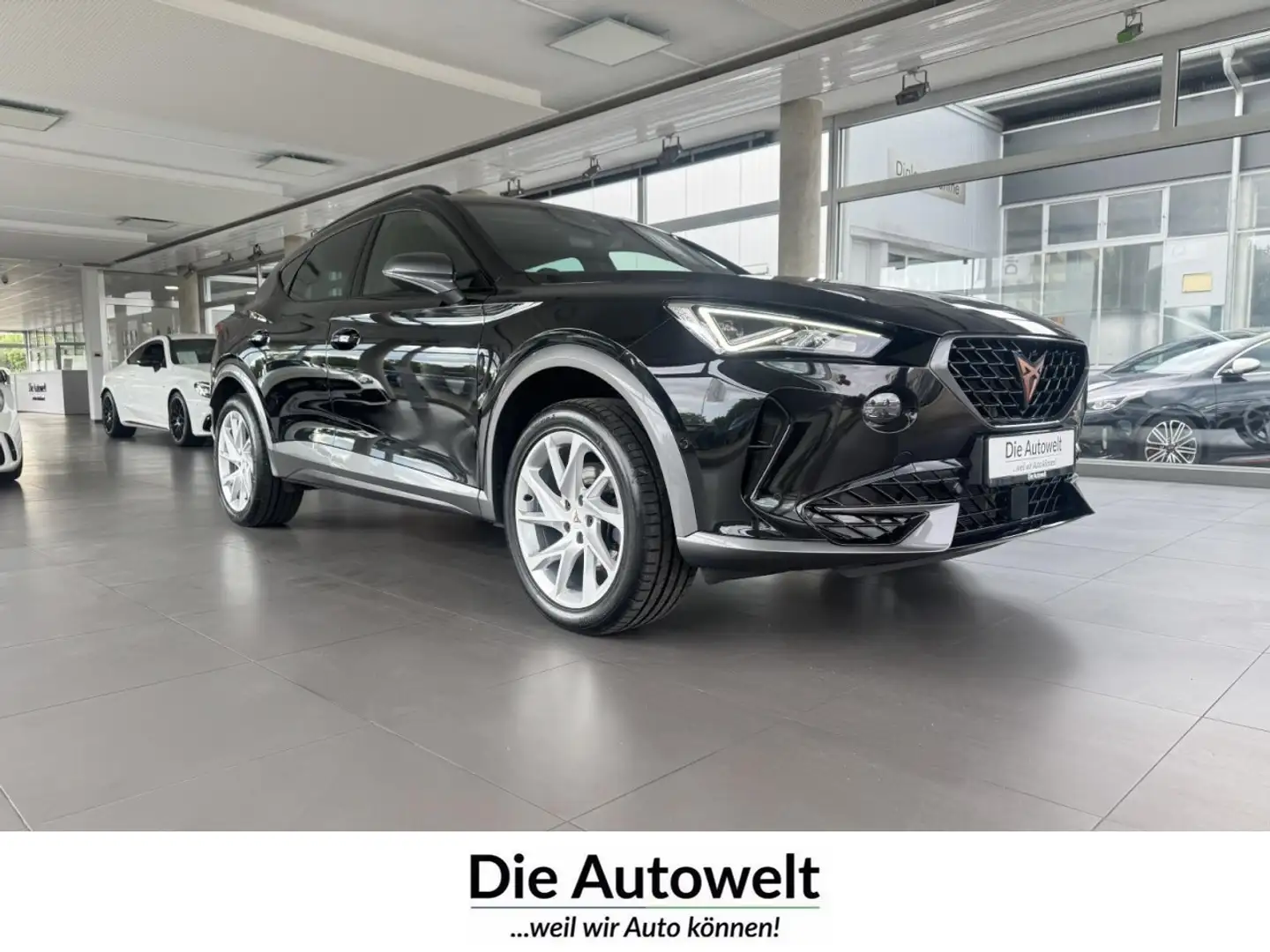 CUPRA Formentor 1.5 TSI DSG NAVI LED ACC SHZG R-KAM BT Klima Navi Schwarz - 1