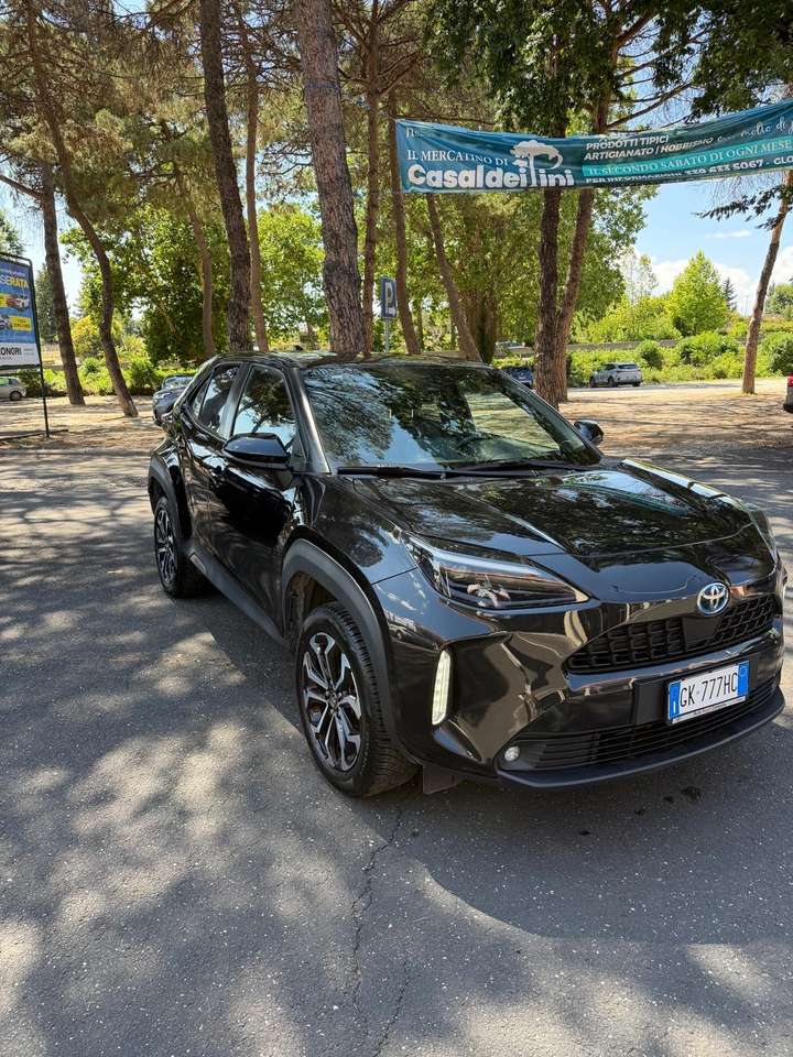 Toyota Yaris Cross 1.5h Lounge awd-