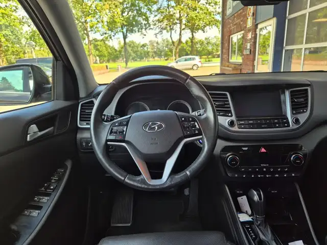 Hyundai Tucson view 3