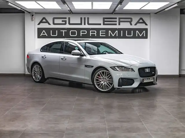 Jaguar XF 3.0 V6 380PS S Auto