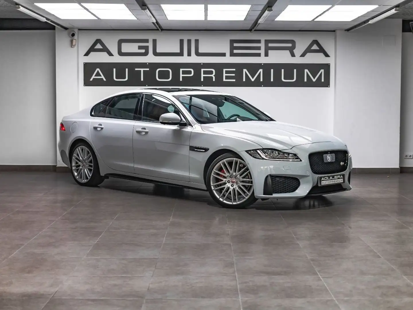 Jaguar XF 3.0 V6 380PS S Auto Blanco - 1