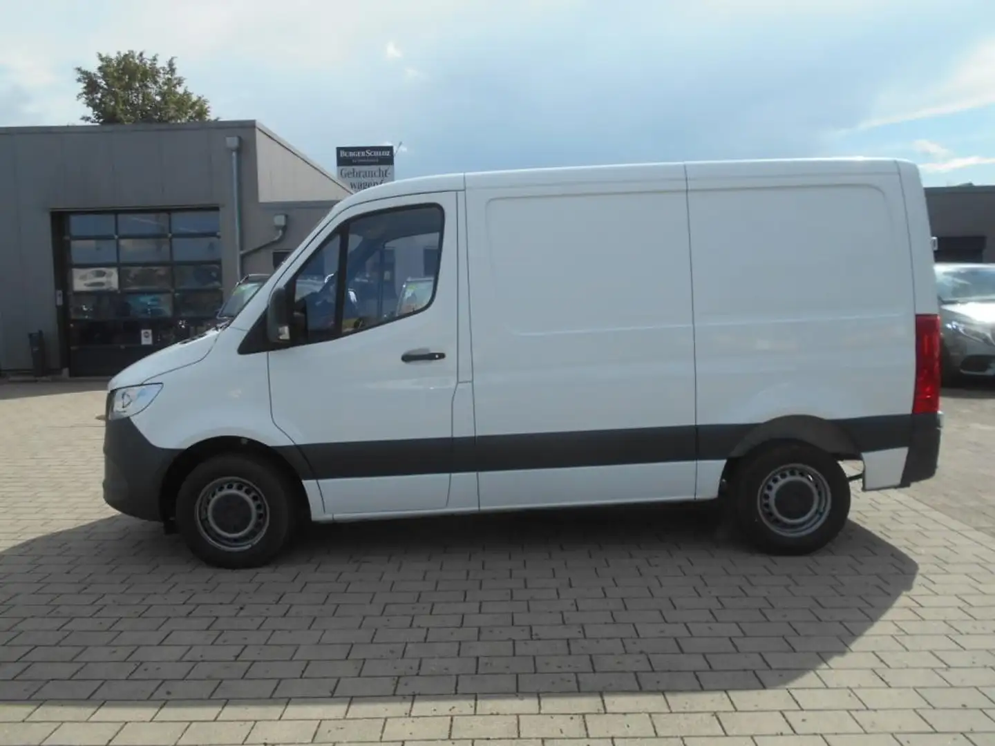 Mercedes-Benz Sprinter 211 CDI KA Kompakt 3-Sitze Holzboden 180° Türen Weiß - 2