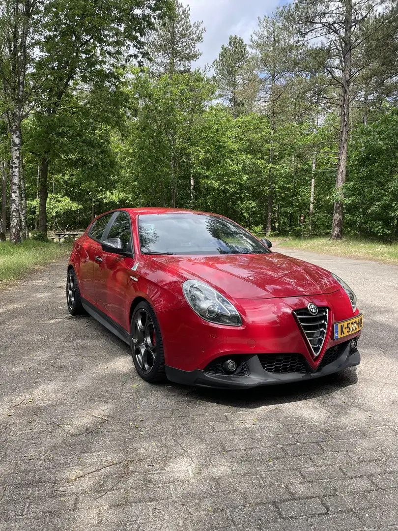 Alfa Romeo Giulietta alfa romeo giulietta qv launch edition 1750 tbi Červená - 1