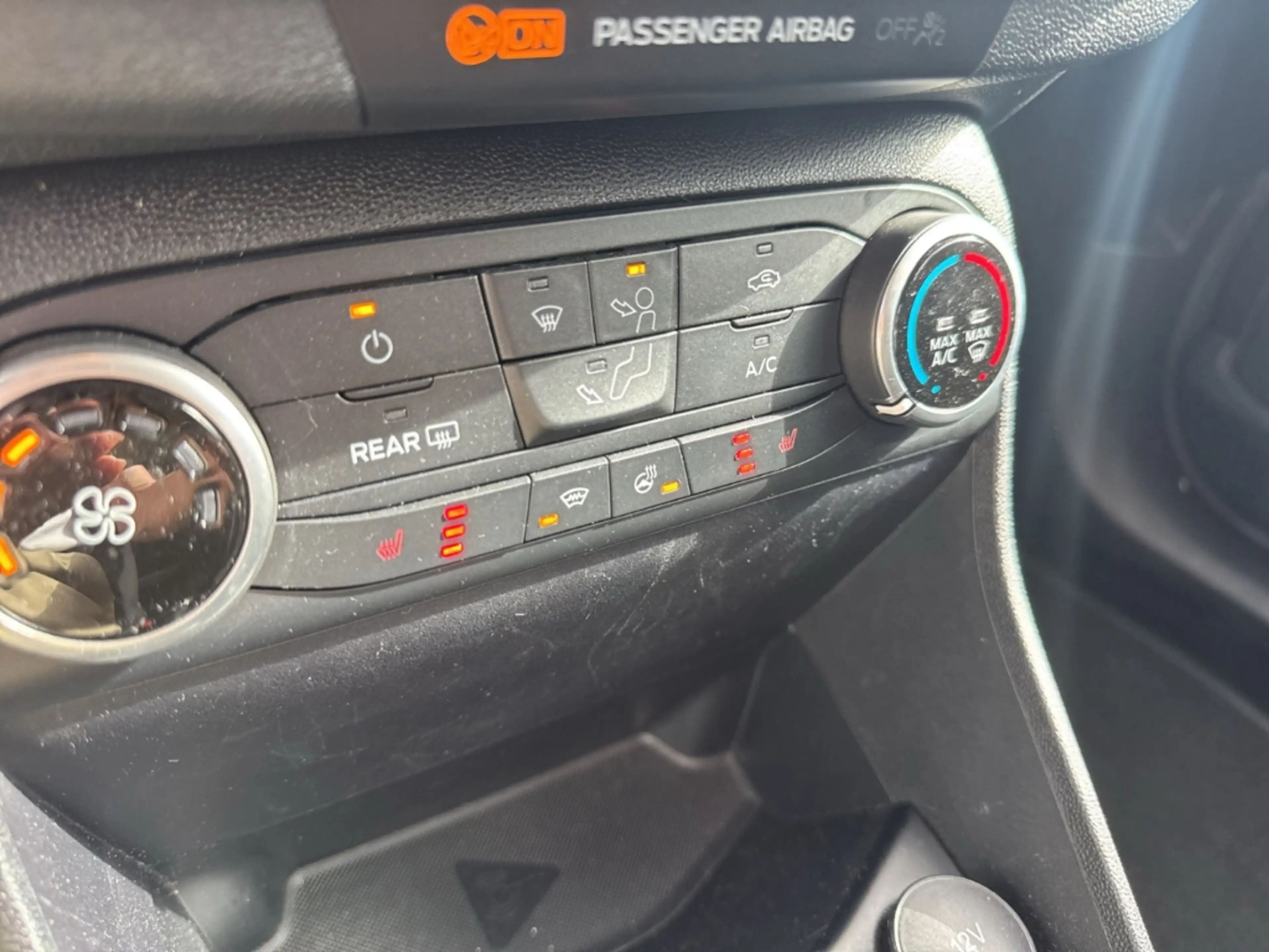 Ford Fiesta Cool & Connect+AppleCarPlay+PDC+WinterPaket — photo 12