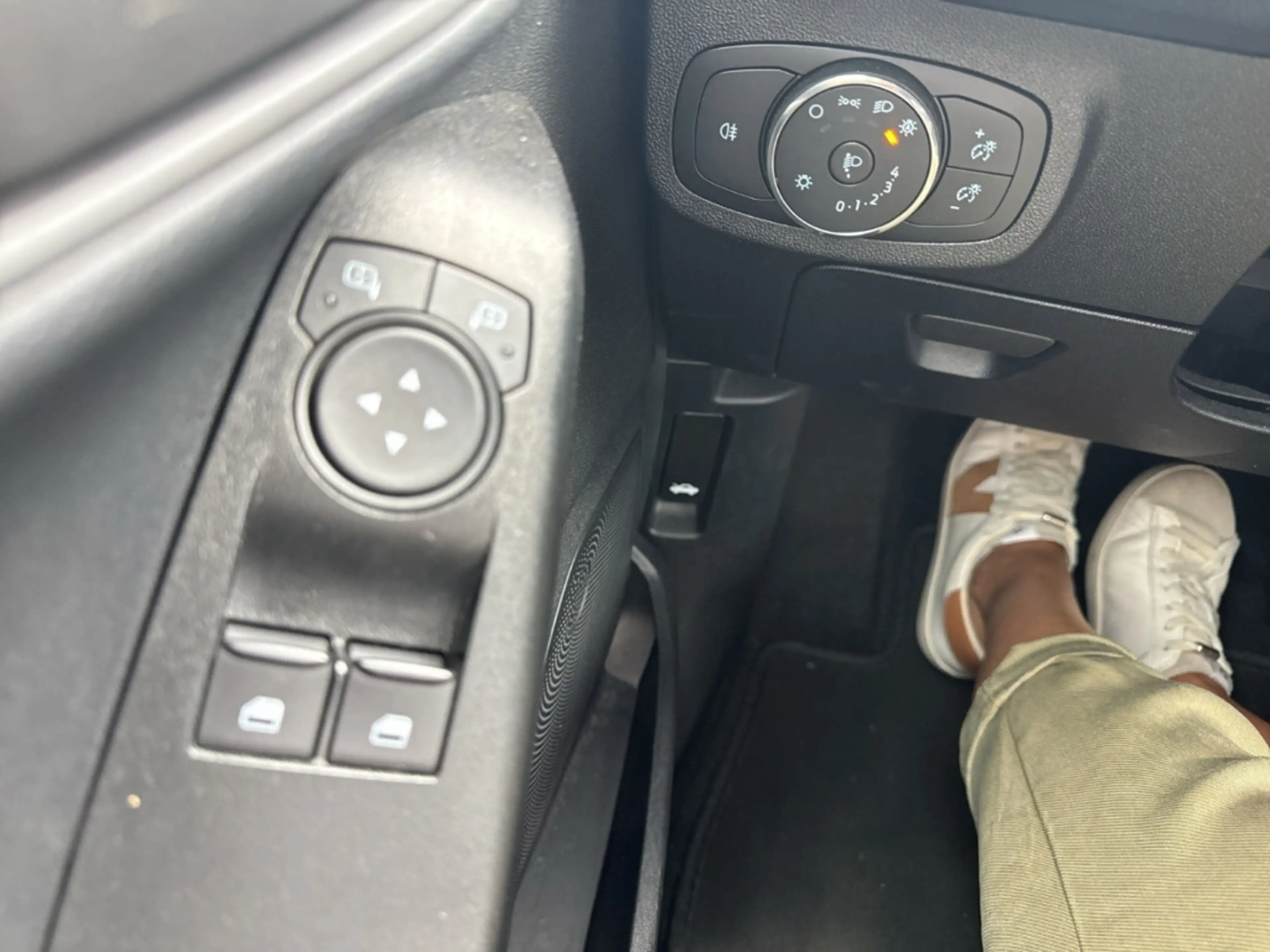 Ford Fiesta Cool & Connect+AppleCarPlay+PDC+WinterPaket — photo 14
