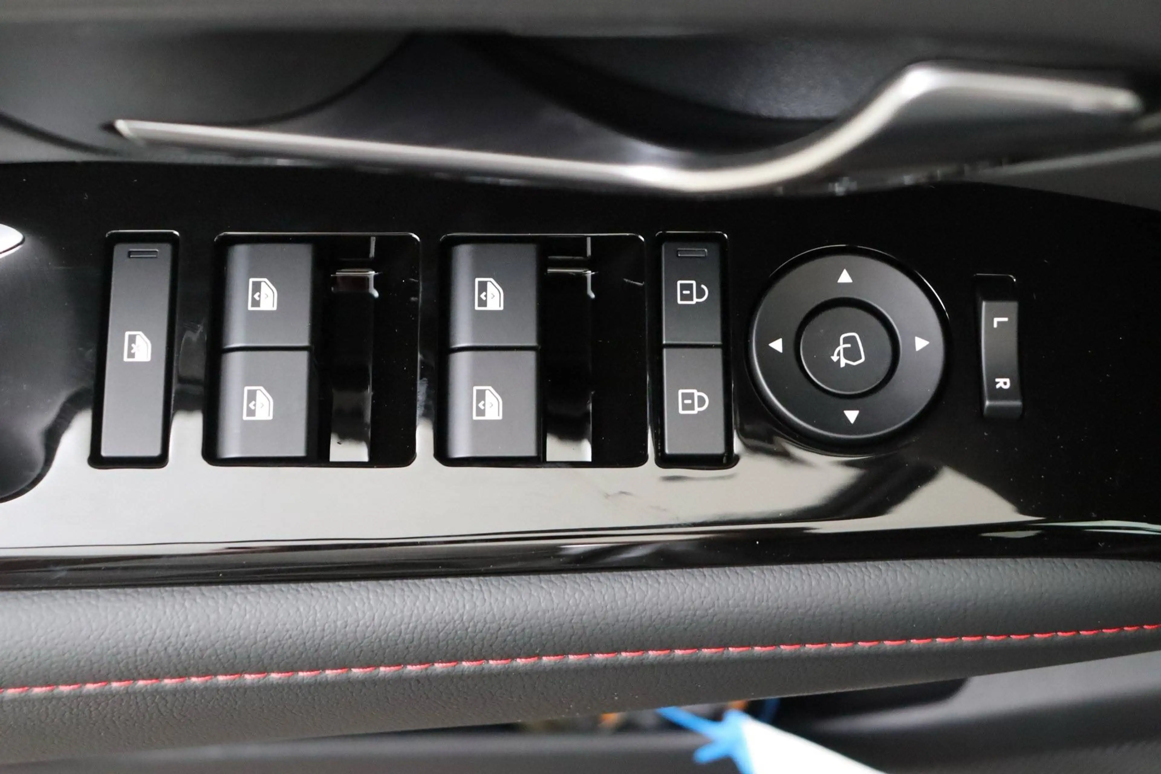 Hyundai TUCSON TUCSON 1.6 T-GDi HEV 2WD Feel N-Line — photo 7