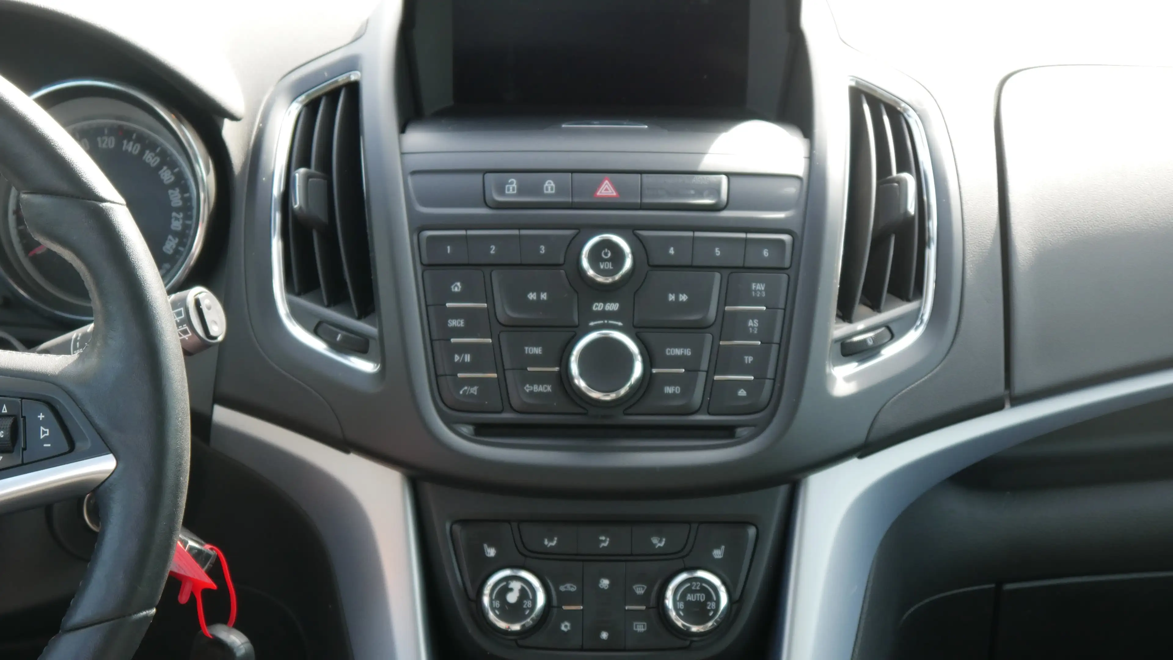 Opel Zafira Tourer 7.Sitz Automatik Sitz-, Lenkradheizung Bluetooth — photo 11