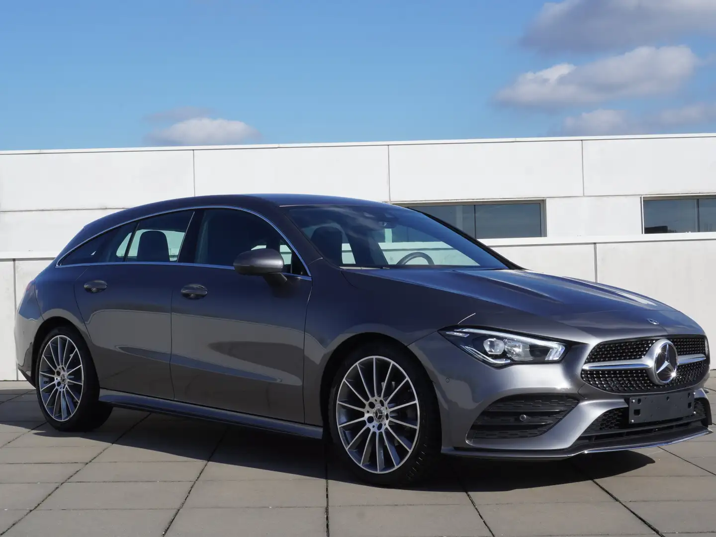 Mercedes-Benz CLA 180 SB/AMG/19"/MBUX/7G-DCT/WIDESCREEN/SPIEGELPAK/NAVI Gris - 1