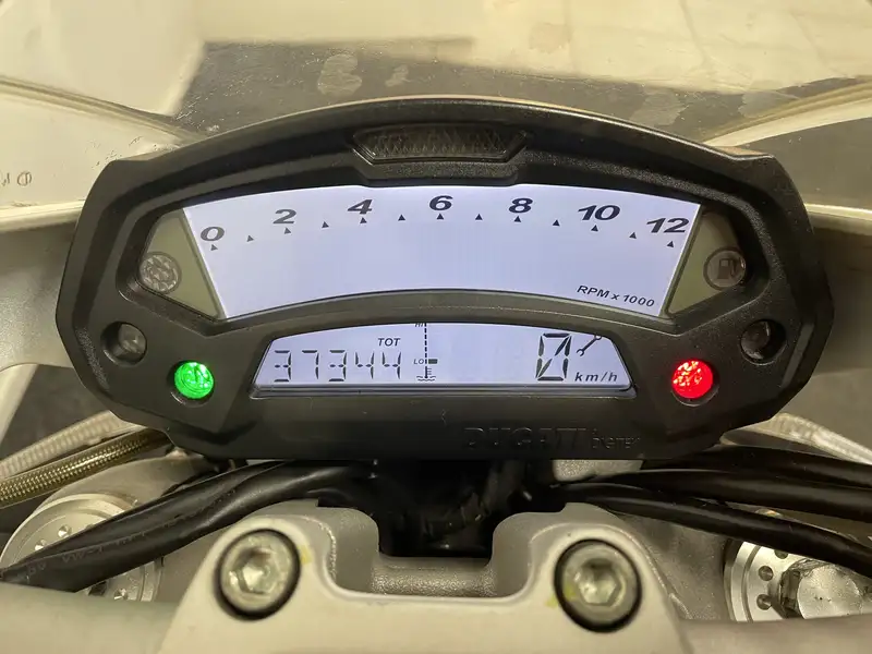 Ducati M 796 - foto 2