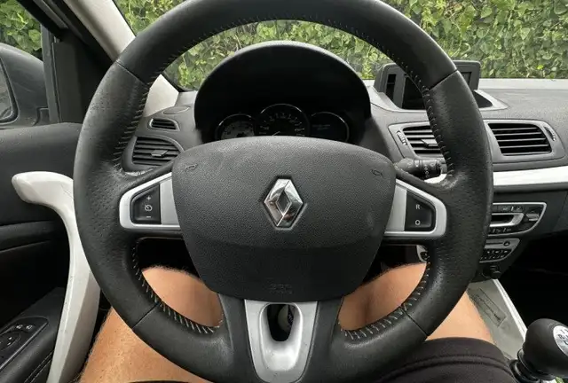 Renault Megane view 15