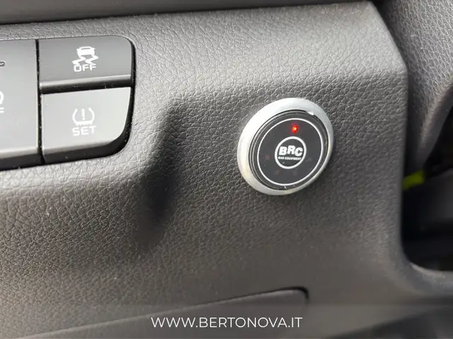 Kia Rio view 12