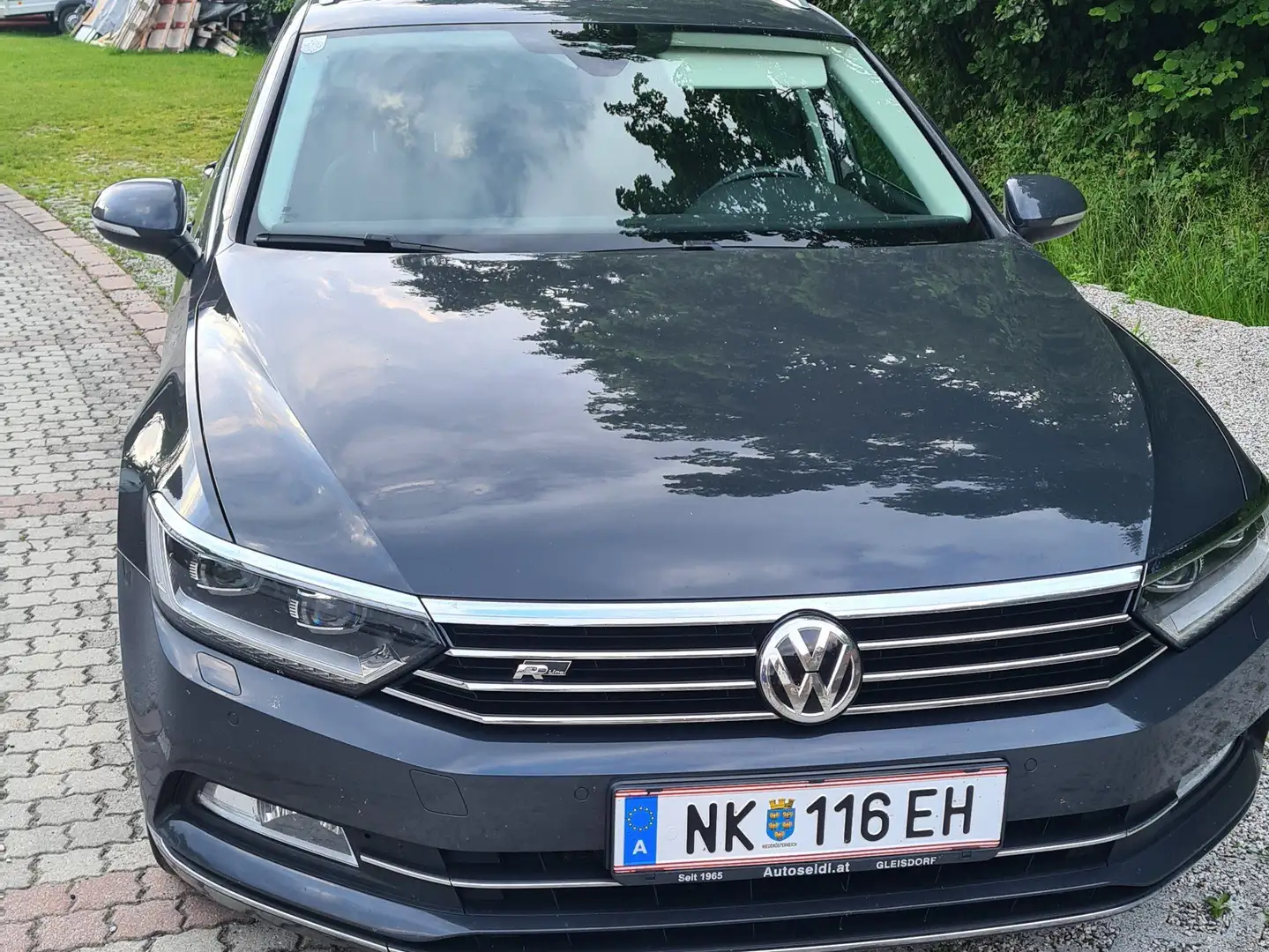 Volkswagen Passat Variant Highline 2,0 TDI DSG Grau - 2
