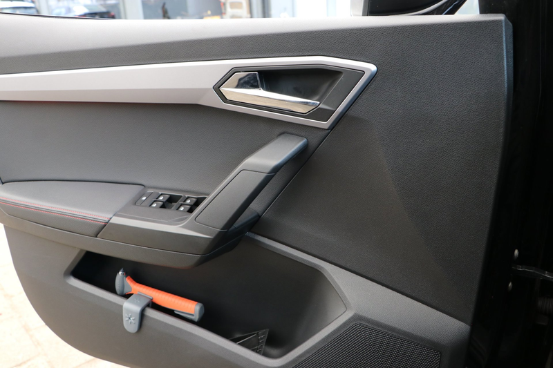 SEAT Arona 1.0 TSI FR Business Intense LED / Adaptive / Trekh — photo 48