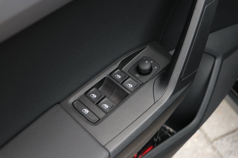 SEAT Arona 1.0 TSI FR Business Intense LED / Adaptive / Trekh — photo 22