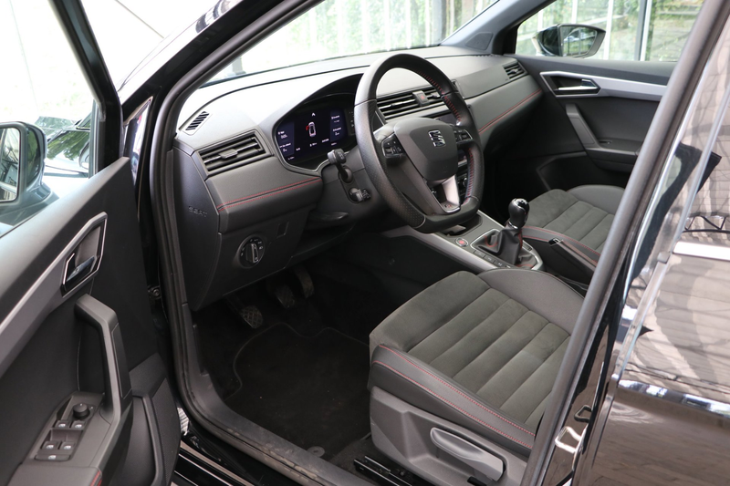 SEAT Arona 1.0 TSI FR Business Intense LED / Adaptive / Trekh — photo 6