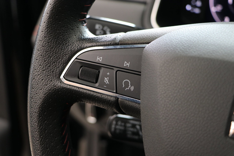 SEAT Arona 1.0 TSI FR Business Intense LED / Adaptive / Trekh — photo 27