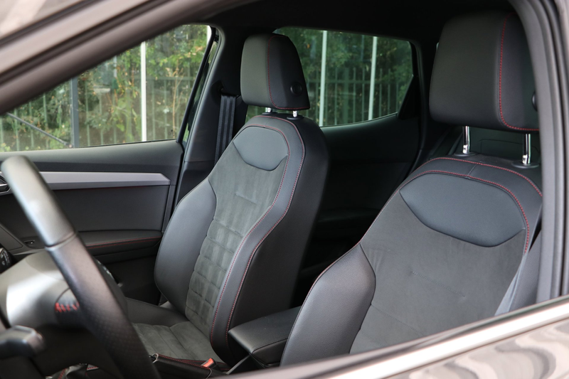 SEAT Arona 1.0 TSI FR Business Intense LED / Adaptive / Trekh — photo 21