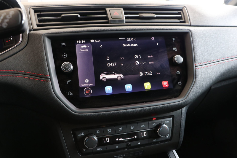 SEAT Arona 1.0 TSI FR Business Intense LED / Adaptive / Trekh — photo 39