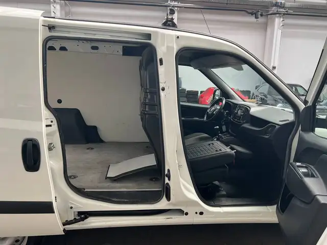 Fiat Doblo view 8