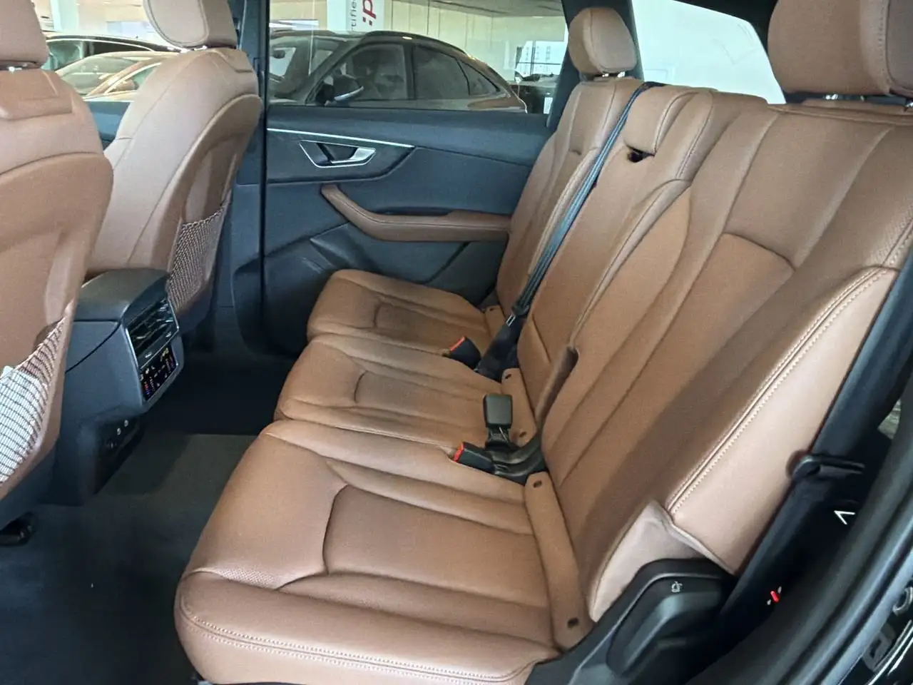 Audi Q7 снимка Audi Q7