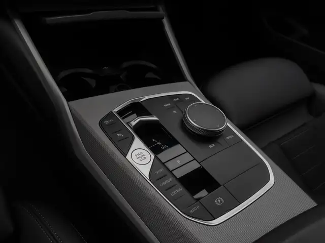 BMW 3 Series view 23