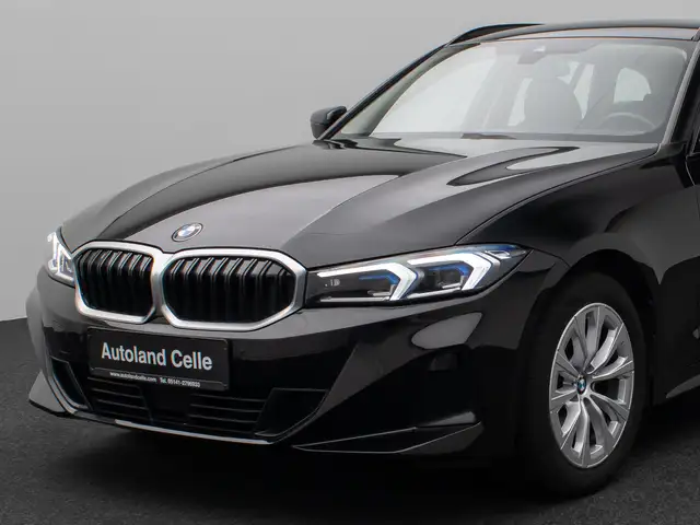 BMW 3 Series view 18