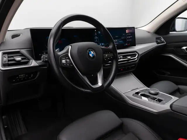 BMW 3 Series view 21