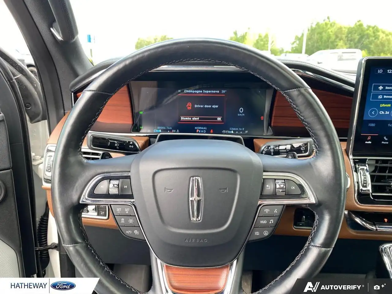 Lincoln Navigator photo Lincoln Navigator